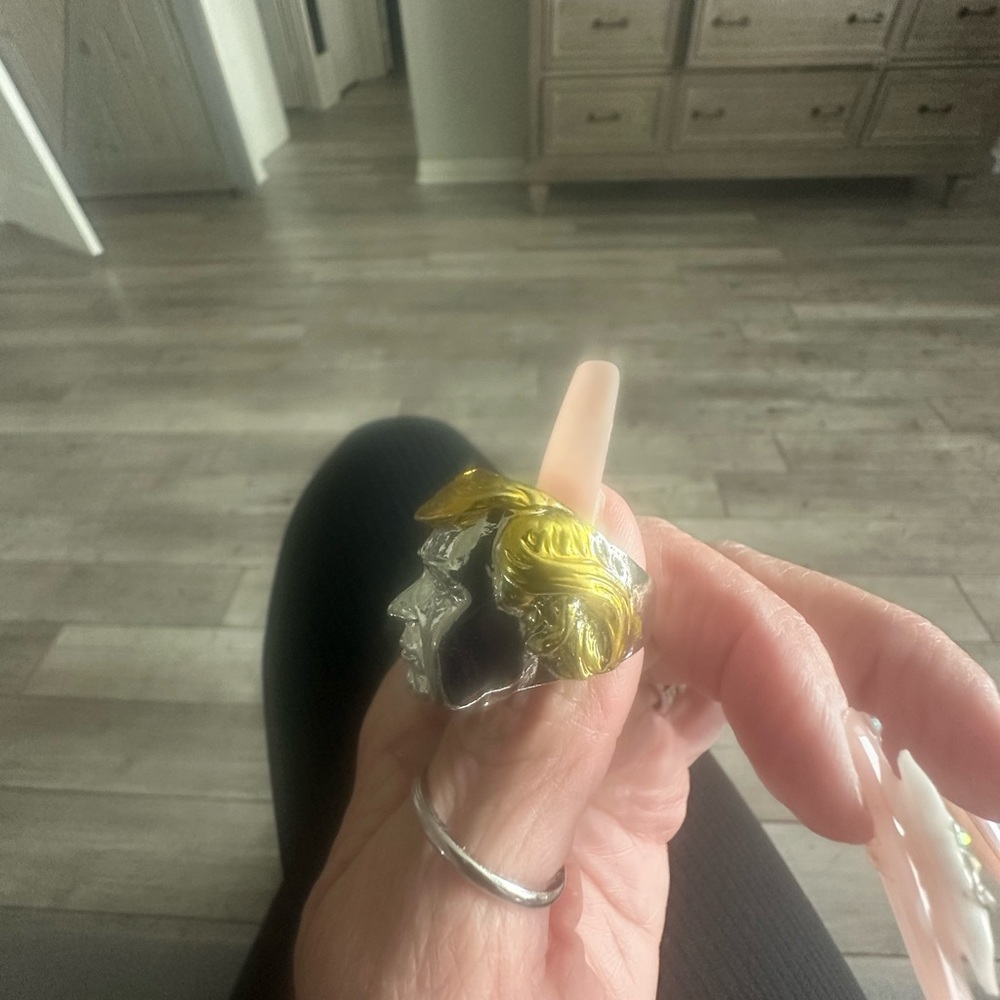 Trump Ring - Picture 3 of 5